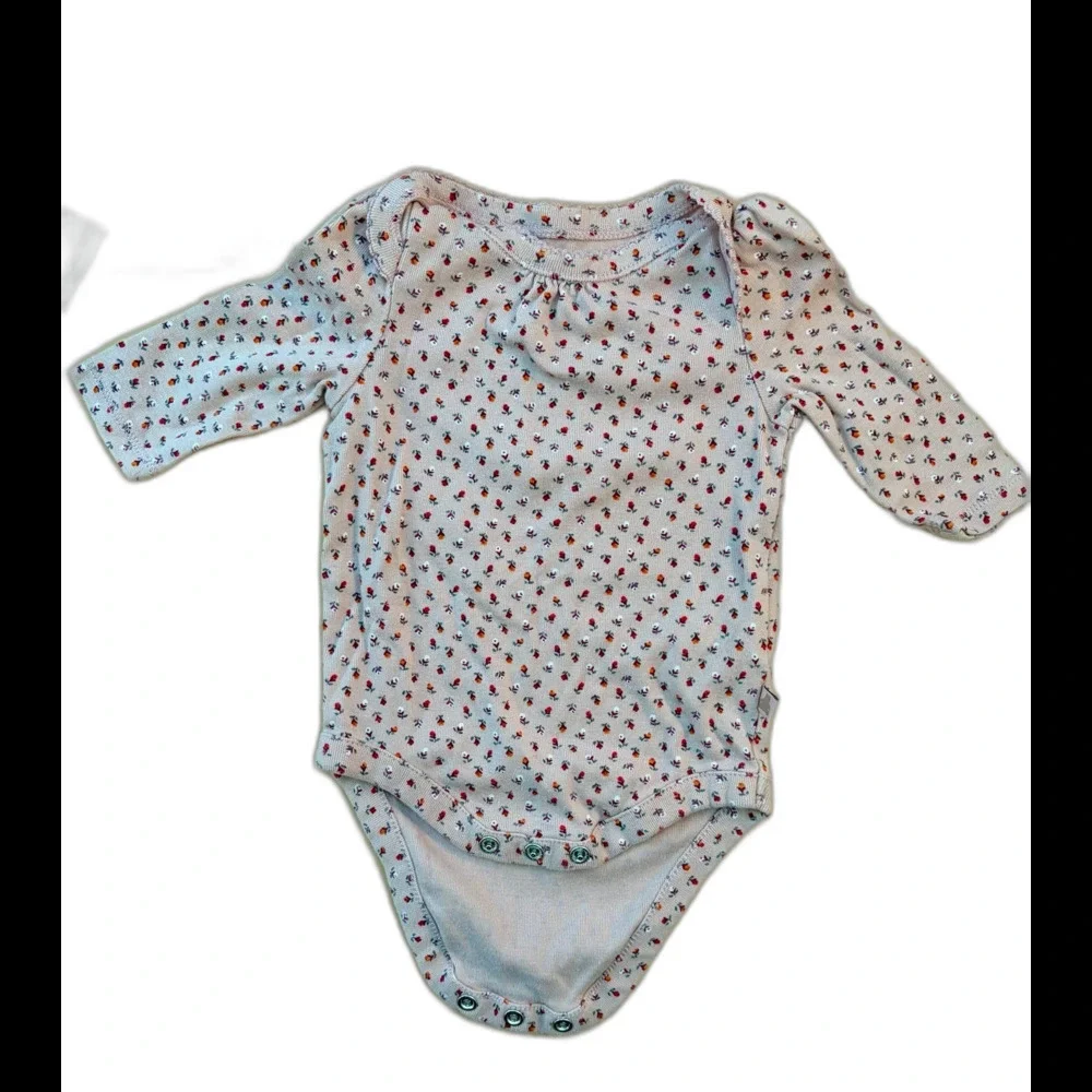 Baby gap 0-3 M onesie bundle